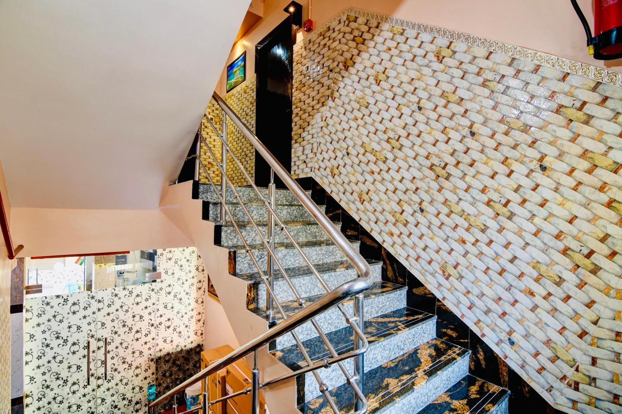 Hotel Kanan Inn Calcutta Extérieur photo