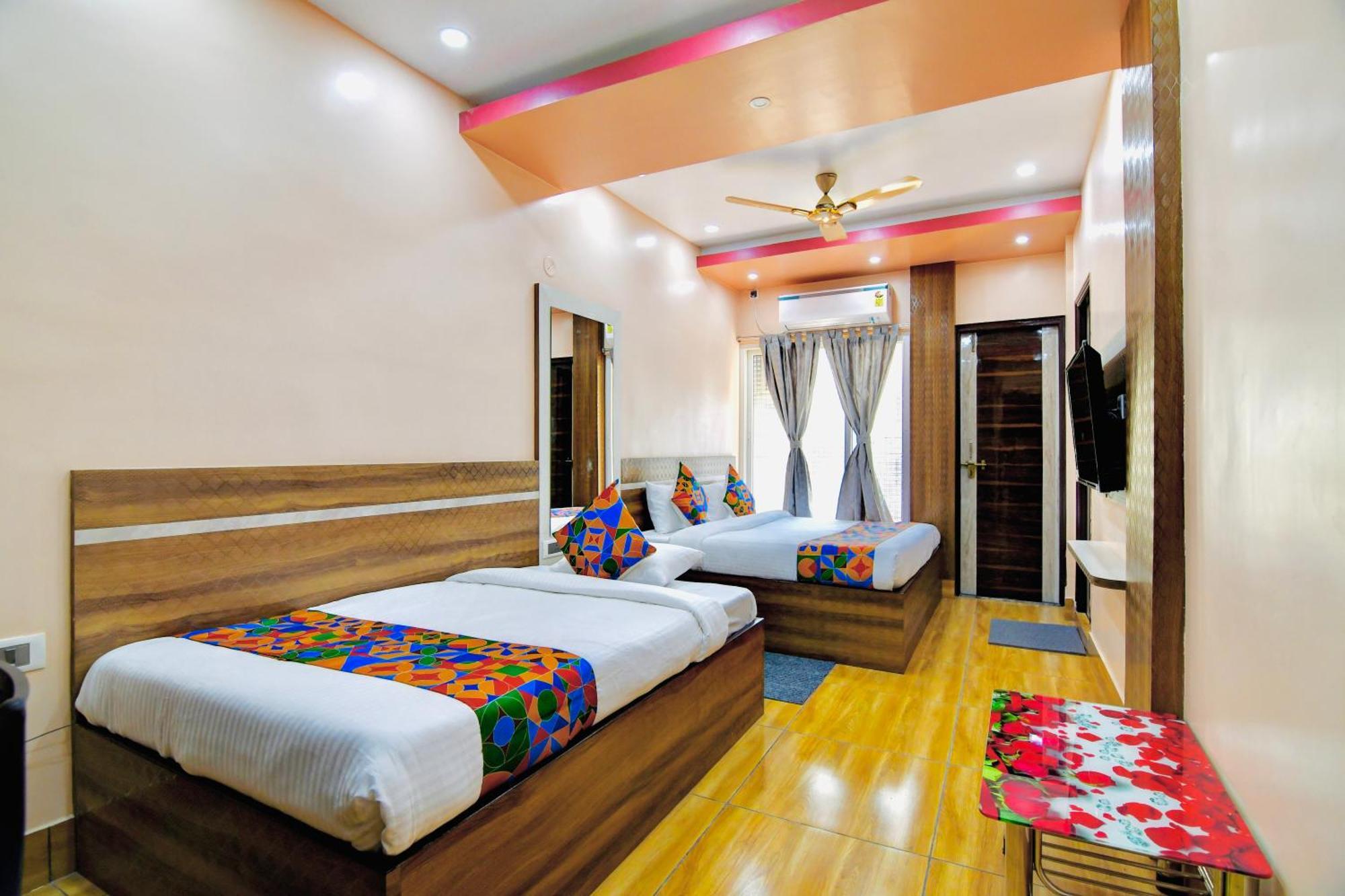 Hotel Kanan Inn Calcutta Extérieur photo