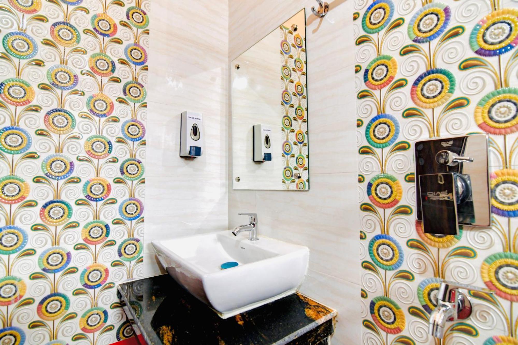 Hotel Kanan Inn Calcutta Extérieur photo