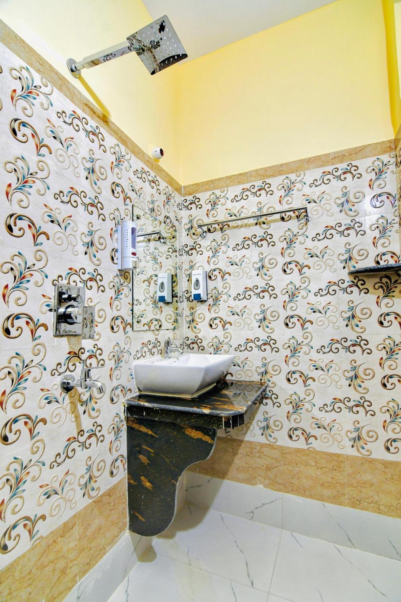 Hotel Kanan Inn Calcutta Extérieur photo